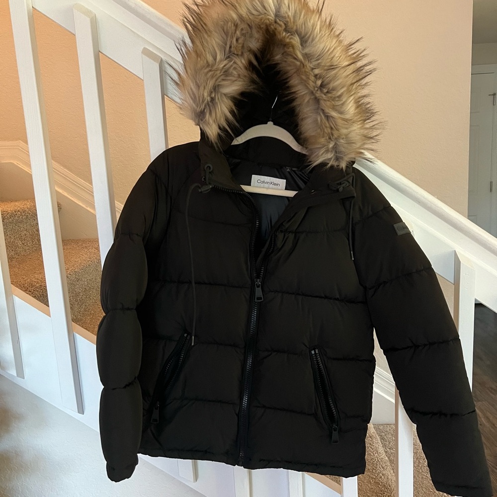 Calvin Klein Woman’s Puffer Jacket with Faux Fur Trim